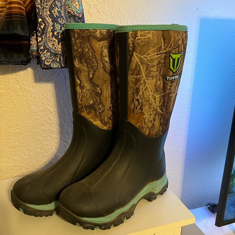 Womens rubber chore boots